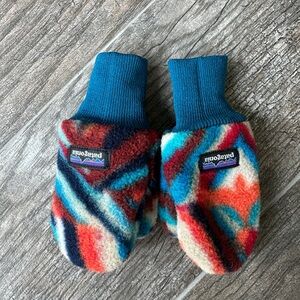 Patagonia baby pit pocket mittens